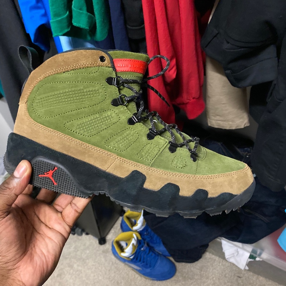 2 pair of Jordan 9 boots size 12